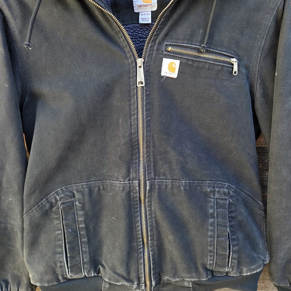 Carhartt Wildwood Jacket Seen on Yellowstone worn by Beth Dutton. Faded Black - Picture 2 of 8